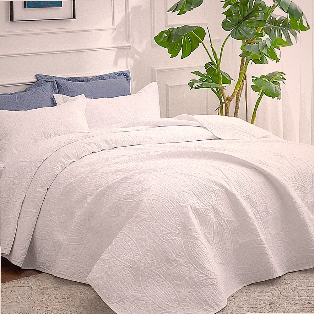 California King Size Quilt Bedding Set White Bedspreads - Cal King Summer Lig...